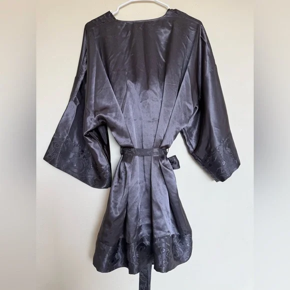 Victoria’s Secret Vintage Gray Satin Kimono Robe Chemise Set - Picture 3 of 9